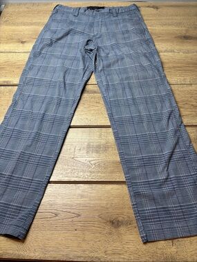 Oakley Men's Swagger Golf Pants in a Blue Plaid Size 34x32